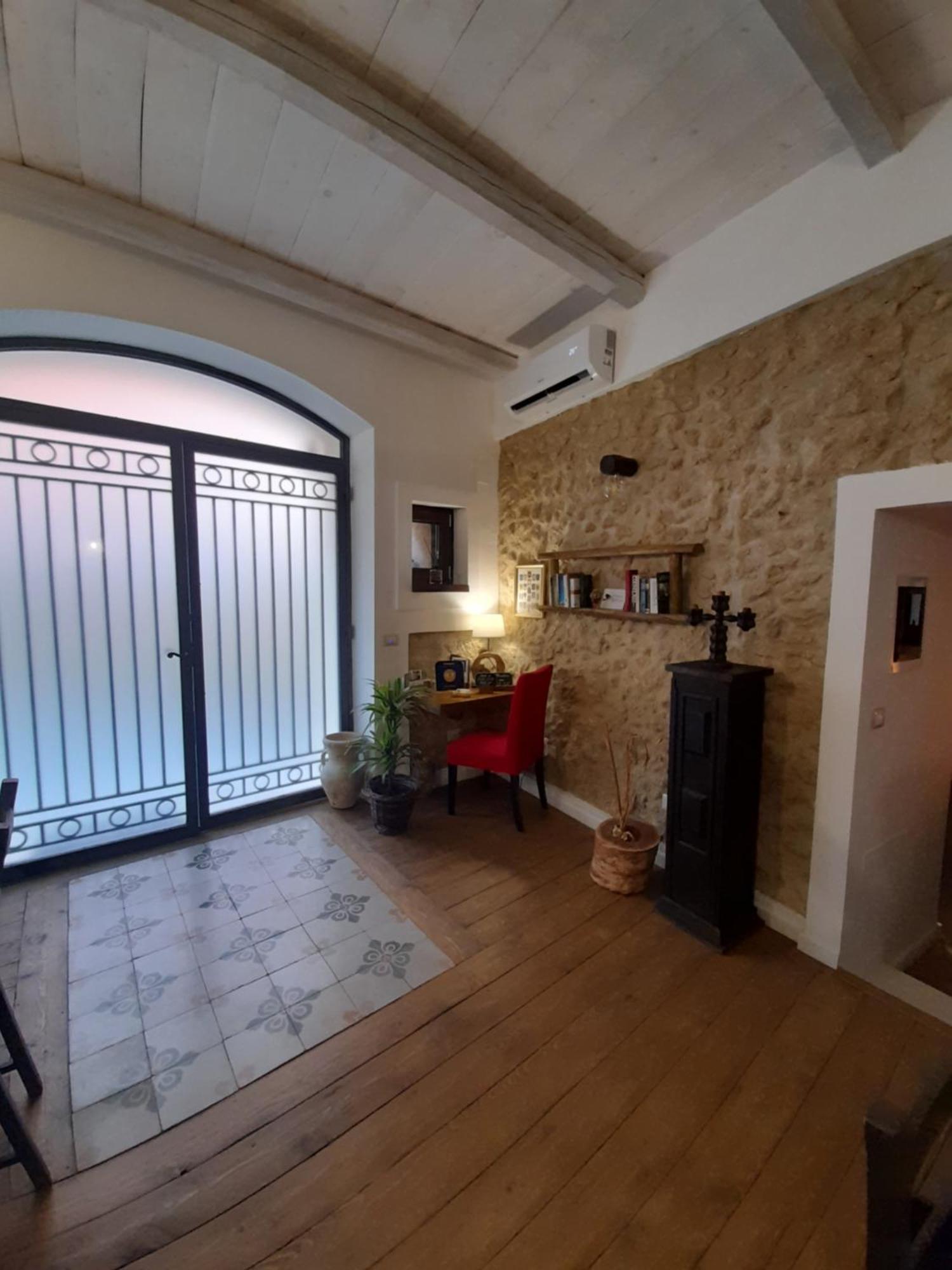 Antica Dimora Historic Building Bed and Breakfast Έννα Εξωτερικό φωτογραφία