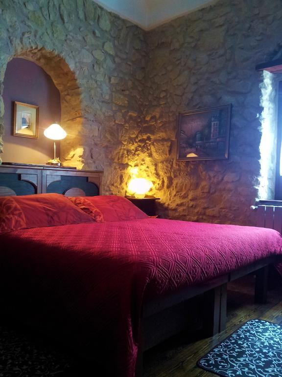 Antica Dimora Historic Building Bed and Breakfast Έννα Δωμάτιο φωτογραφία